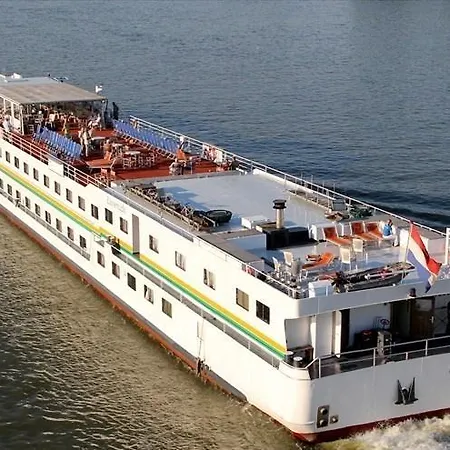 Messeship Mv Esmeralda *